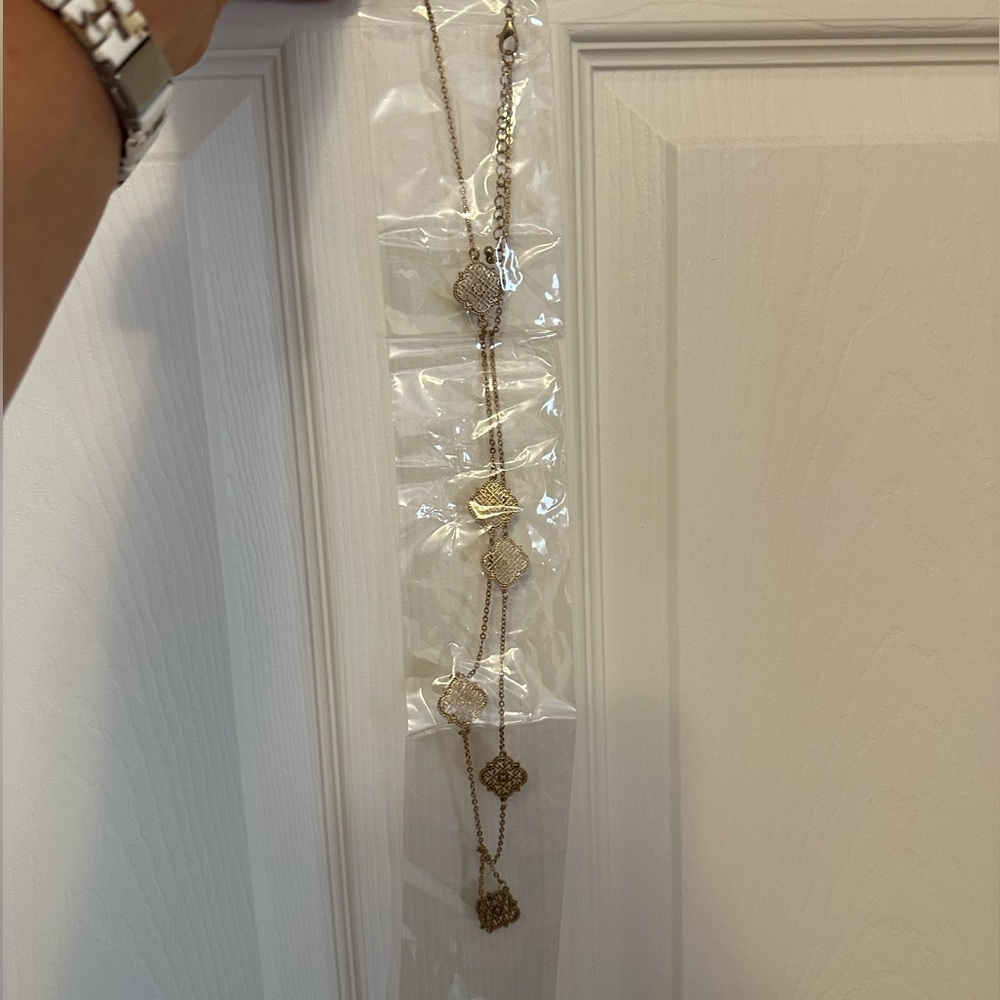Vici collection Frilige long necklace